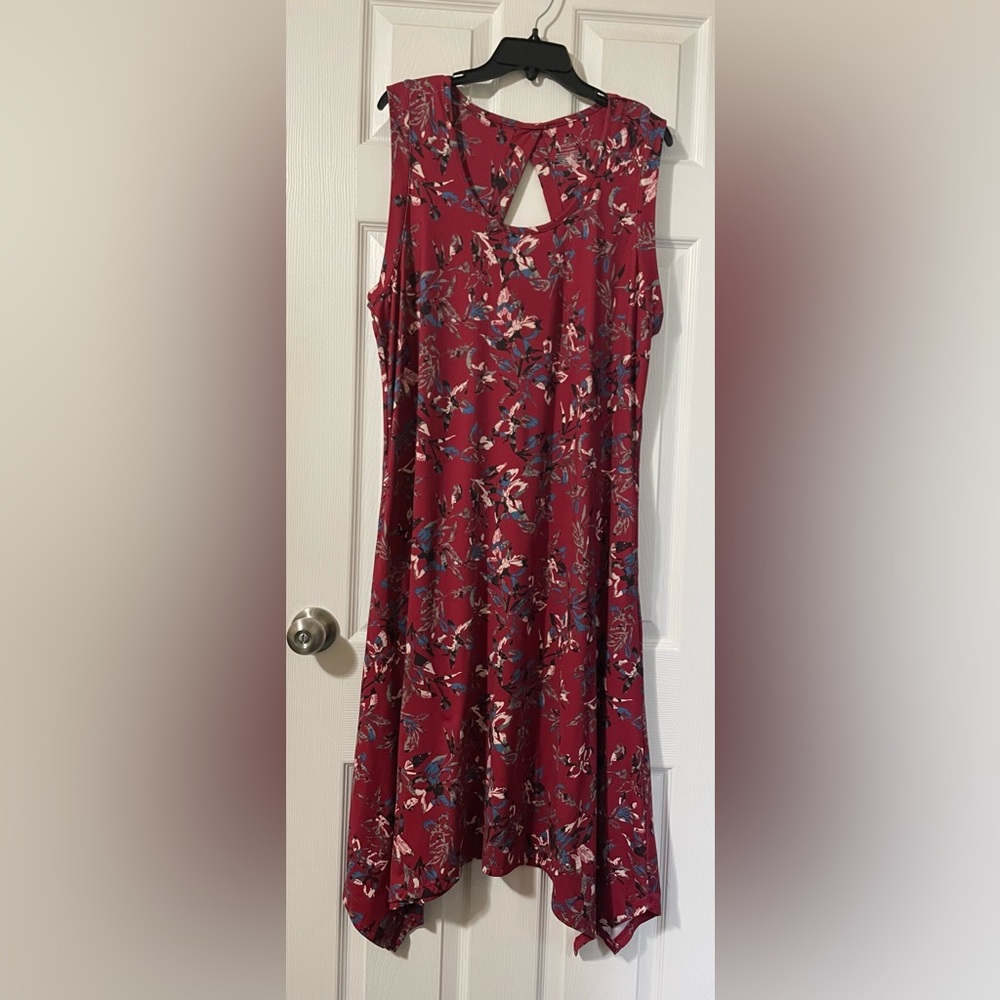 Cuddl Duds Asymmetrical Floral Dress - Red Size XL